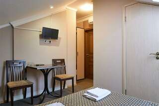 Гостиница Достоевский Ярославль Стандарт (мансарда)-2