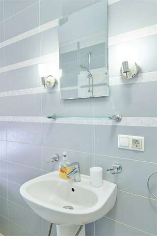 Гостиница Достоевский Ярославль Полулюкс с видом на окрестности-8